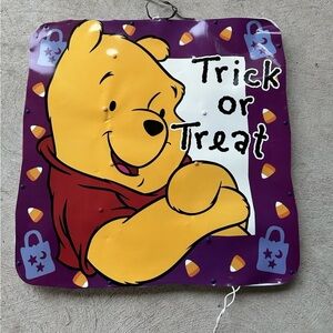 Winnie the Pooh Trick or Treat Sign
